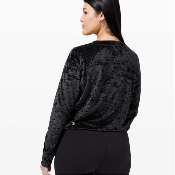 Lululemon Warm Down Crew *Crushed Velvet
Black long sleeve - Picture 2 of 4